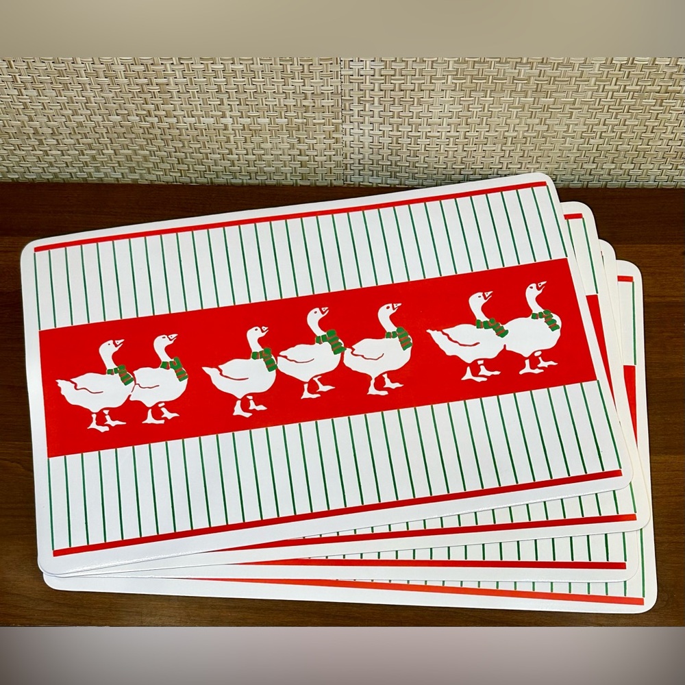 🎄🌟HP🌟VTG 1990s NIP 4 Goose Theme Vinyl Christmas Placemats & 4 Coasters - Picture 4 of 6